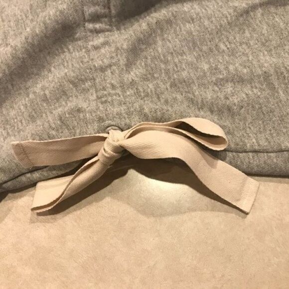 Athleta Long Sleeve Shirt with Side Ties Cinch Waist Sweatshirt Size Medium Grey - Picture 3 of 6